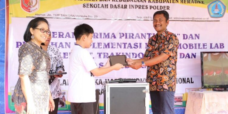 Edukasi101 dan Microsoft Kembangkan Kelase Mobile Labs untuk Meningkatkan Pendidikan di Daerah 3T
