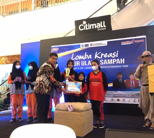 Kreasi Siswa SD 4 Ketapang Manfaatkan Limbah Pasar Jadi Sofa Unik